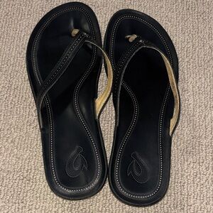 OluKai Black Sandals with Stitch Detail